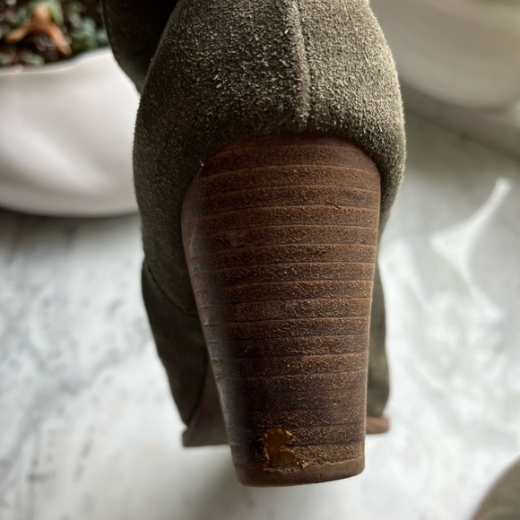 Splendid Olive Green Rouched Suede Booties - Picture 10 of 16